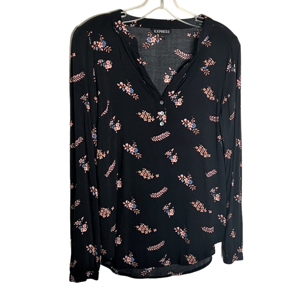 Express Black Floral Long Sleeve Loose Fit Three-Button Shirt, Size XS
